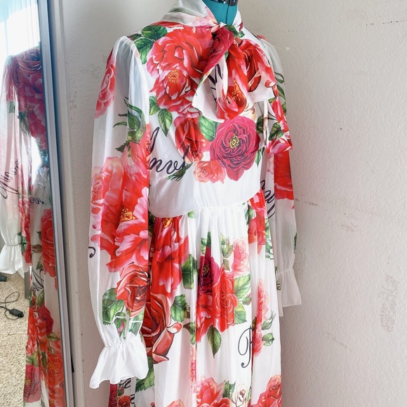 STUNNING RED FLORAL BRIDGERTON PRINCESS MAXI DRESS. - Picture 8 of 14